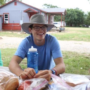 Meet your Posher, Brady